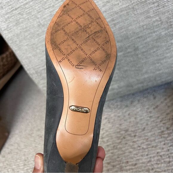 Elegant Gray Women's Pumps - Picture 5 of 11